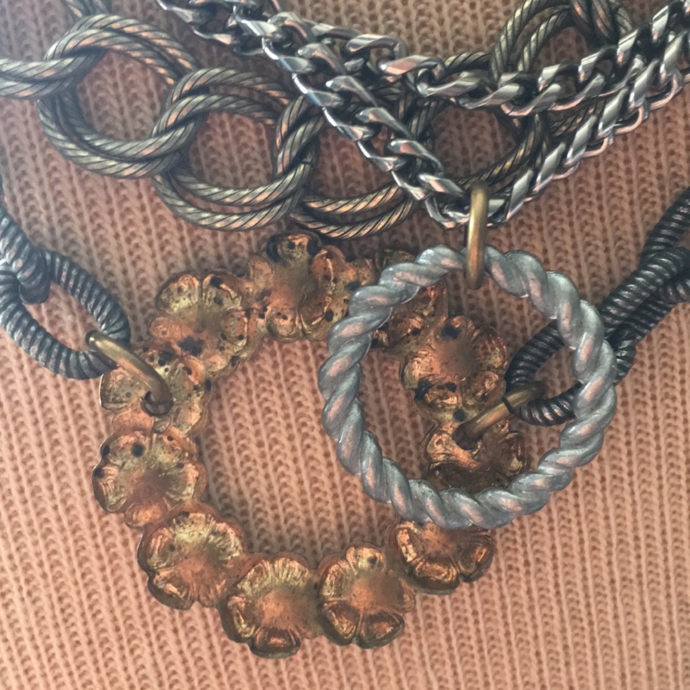 Necklace - Picture 2 of 3